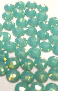 Green opal SS20